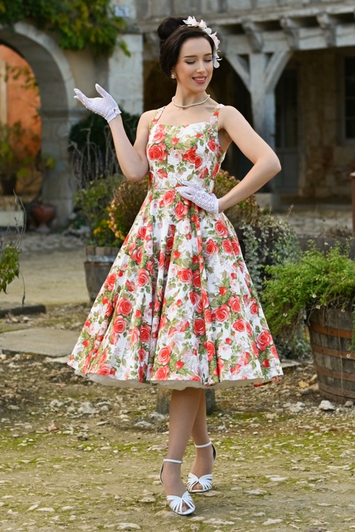 Hearts & Roses - Rosewood Romance swing jurk in wit 3