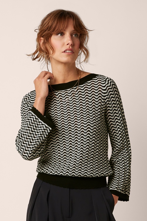 King Louie - Audrey Tide Trumpet Sleeve top in crème