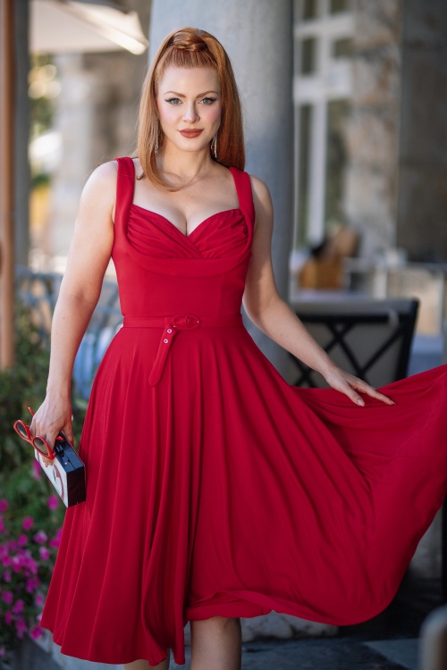Glamour Bunny - Topvintage exclusive ~ The Gina Lee swing jurk in rood