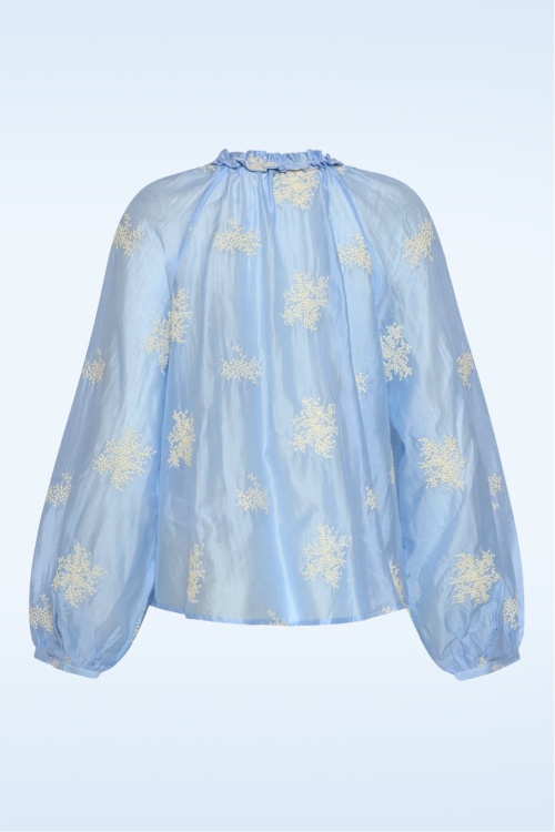 Smashed Lemon - Azure Silk geborduurde blouse in lichtblauw 4