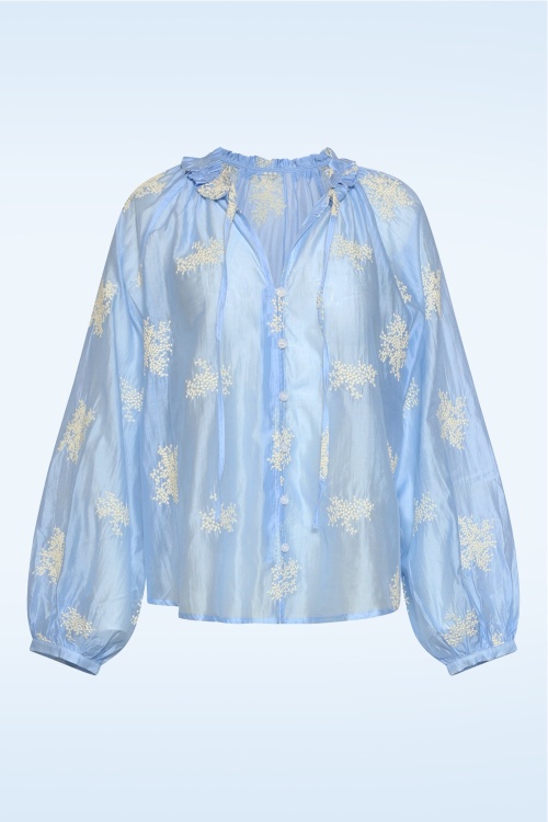 Smashed Lemon - Azure Silk geborduurde blouse in lichtblauw 2
