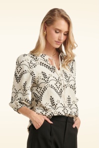 Smashed Lemon - Sandy Dune geborduurde blouse in zand en zwart 4