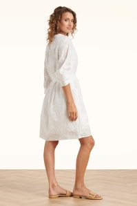 Smashed Lemon - Isla Palm geborduurde katoenen jurk in wit 5