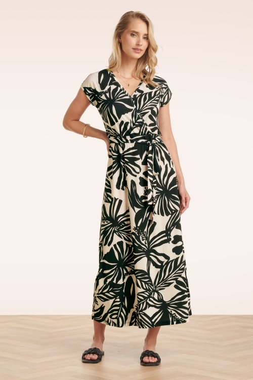 Smashed Lemon - Graphic Groove midaxi jurk in gebroken wit en zwart 5