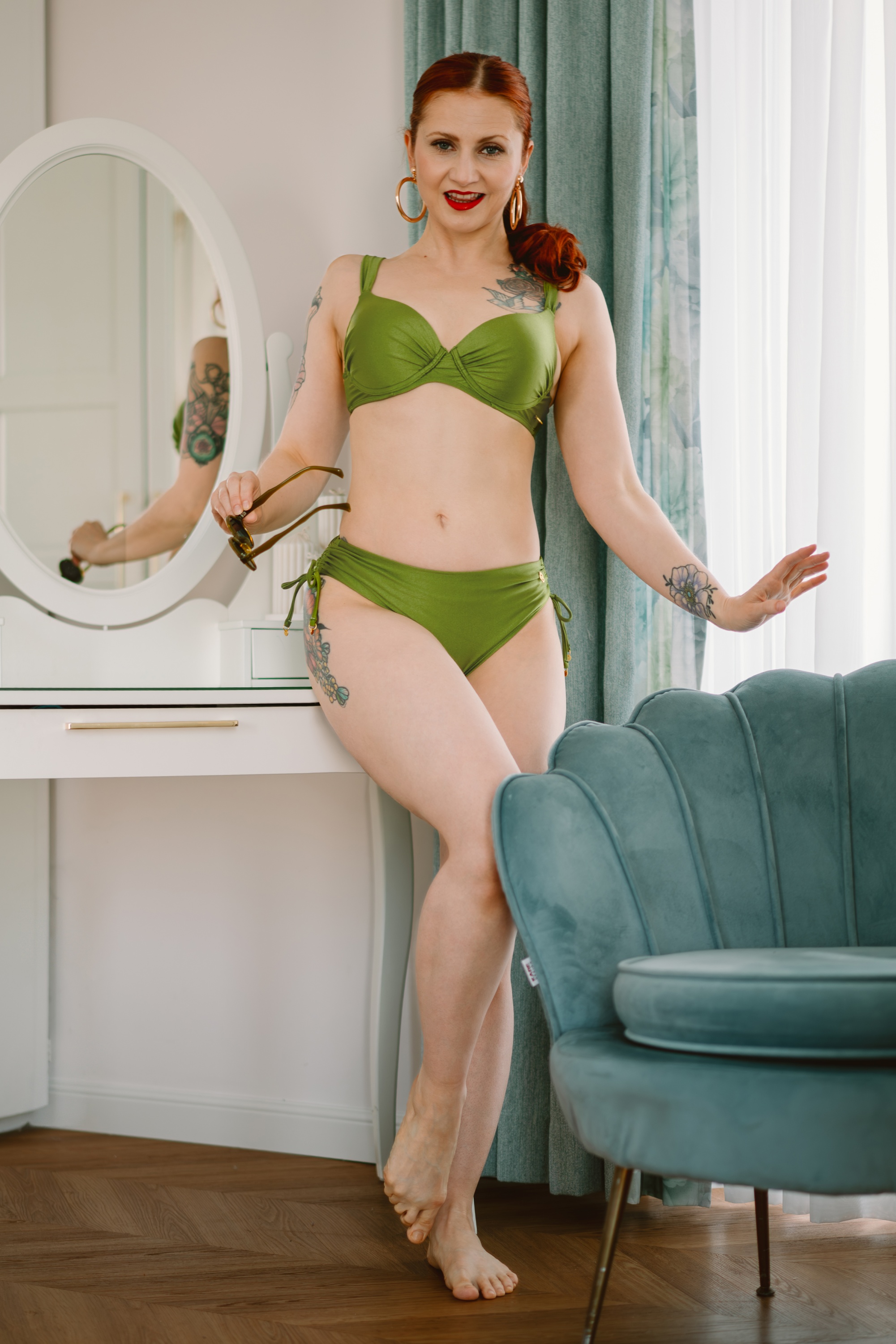 TC Beach - Mid Waist bikinibroekje in shiny kiwi groen 3