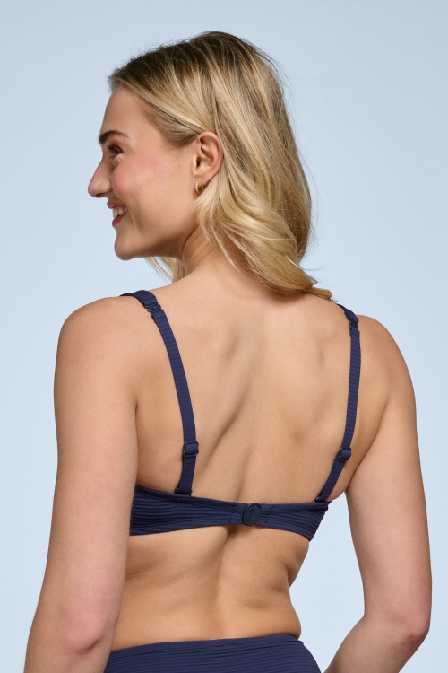 TC Beach - Twisted bikini top in inktblauw 3