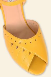 Banned Retro - Sunny Daze sleehakken in mosterdgeel 2