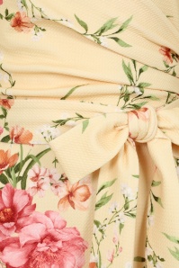 Vintage Chic for Topvintage - Topvintage exclusive ~ Evie Floral jacquard pencil jurk in botergeel 2