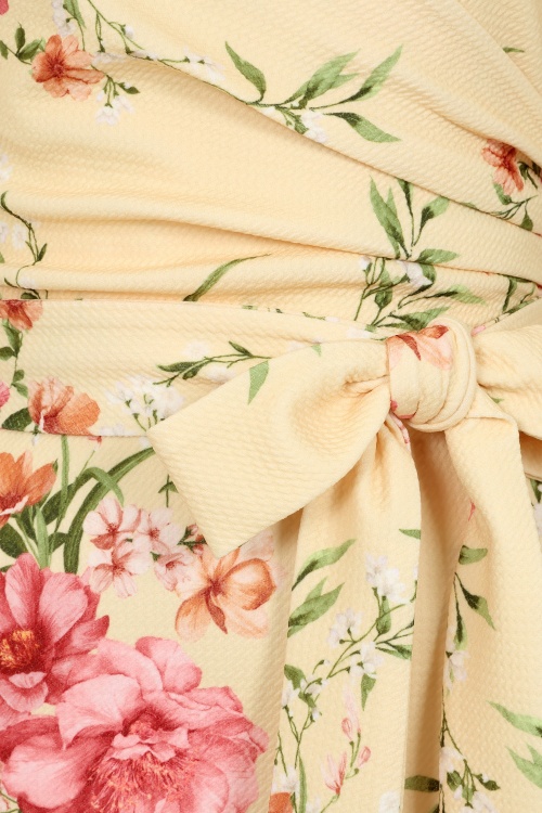 Vintage Chic for Topvintage - Topvintage exclusive ~ Evie Floral jacquard pencil jurk in botergeel 2