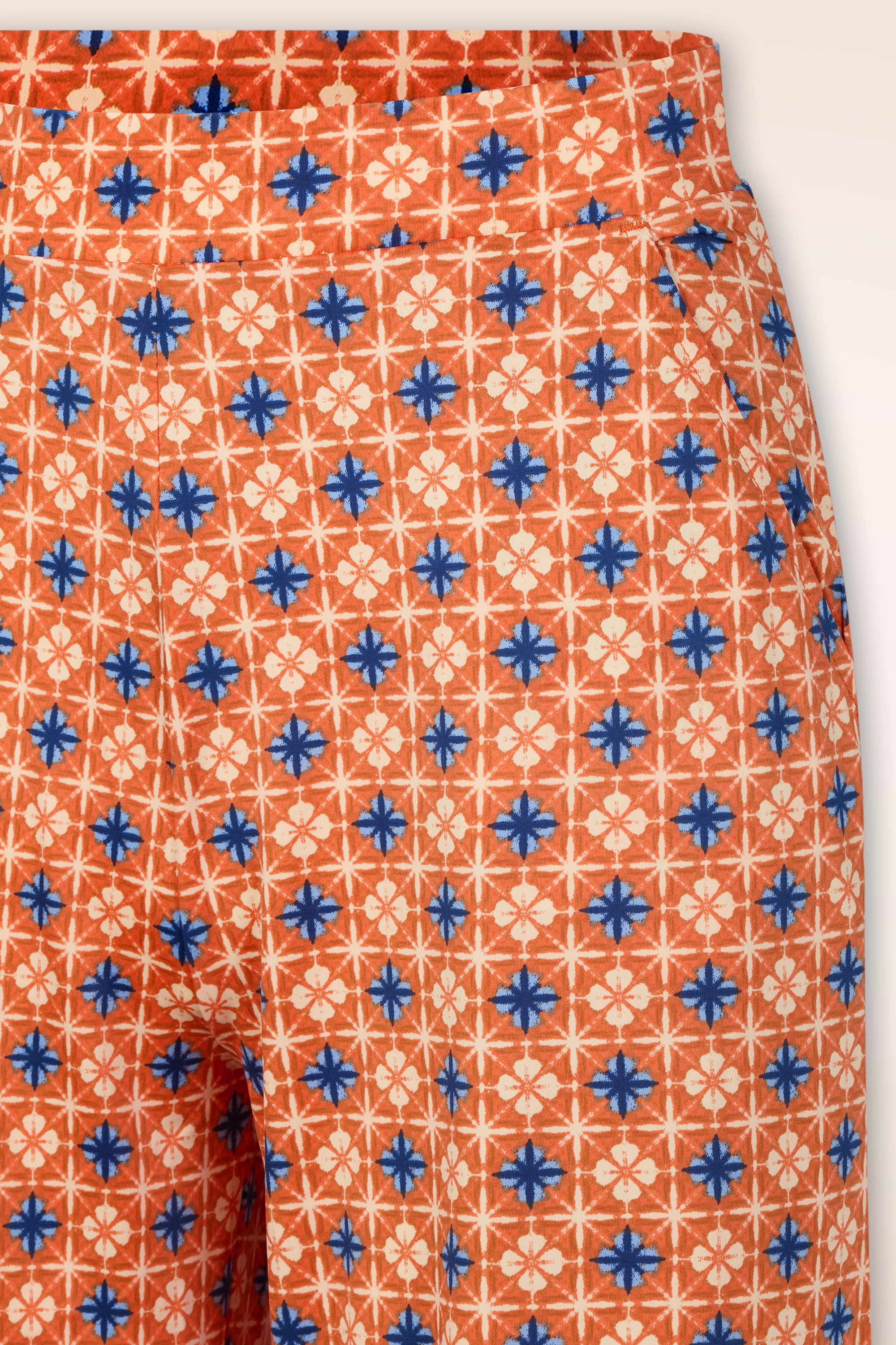 Surkana - Naranja broek met rechte pijpen in oranje 2