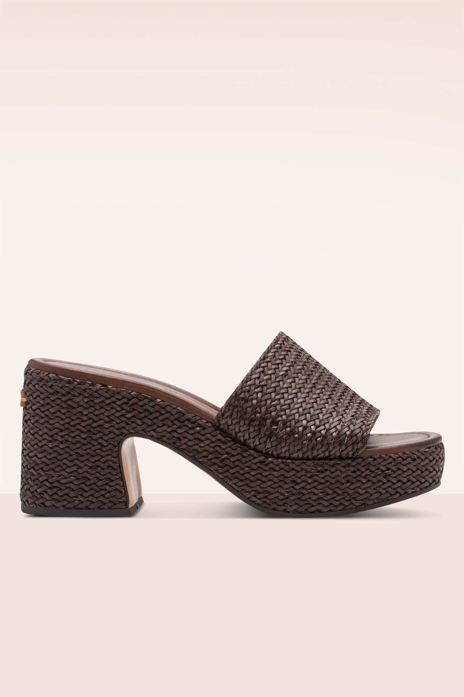 Tamaris - Nomad Chic Woven platfom muiltjes in mocha