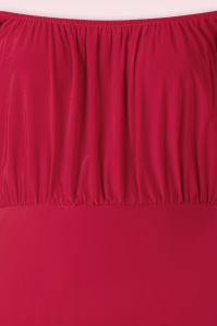 Vintage Chic for Topvintage - Topvintage exclusive ~ Ivy off-shoulder pencil jurk in rood 2