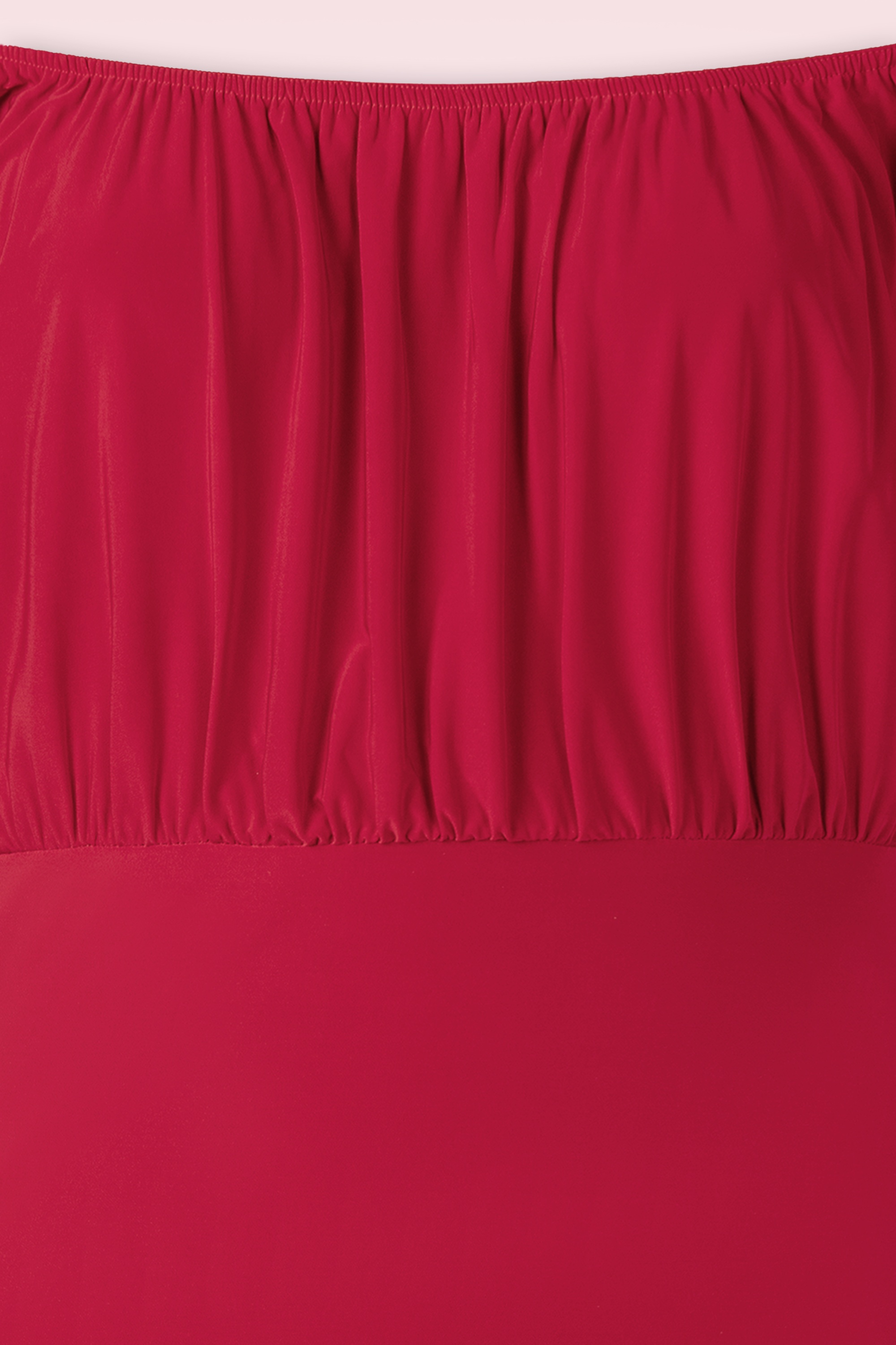 Vintage Chic for Topvintage - Topvintage exclusive ~ Ivy off-shoulder pencil jurk in rood 2