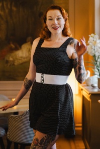 Banned Retro - Spotty playsuit in zwart en wit 2