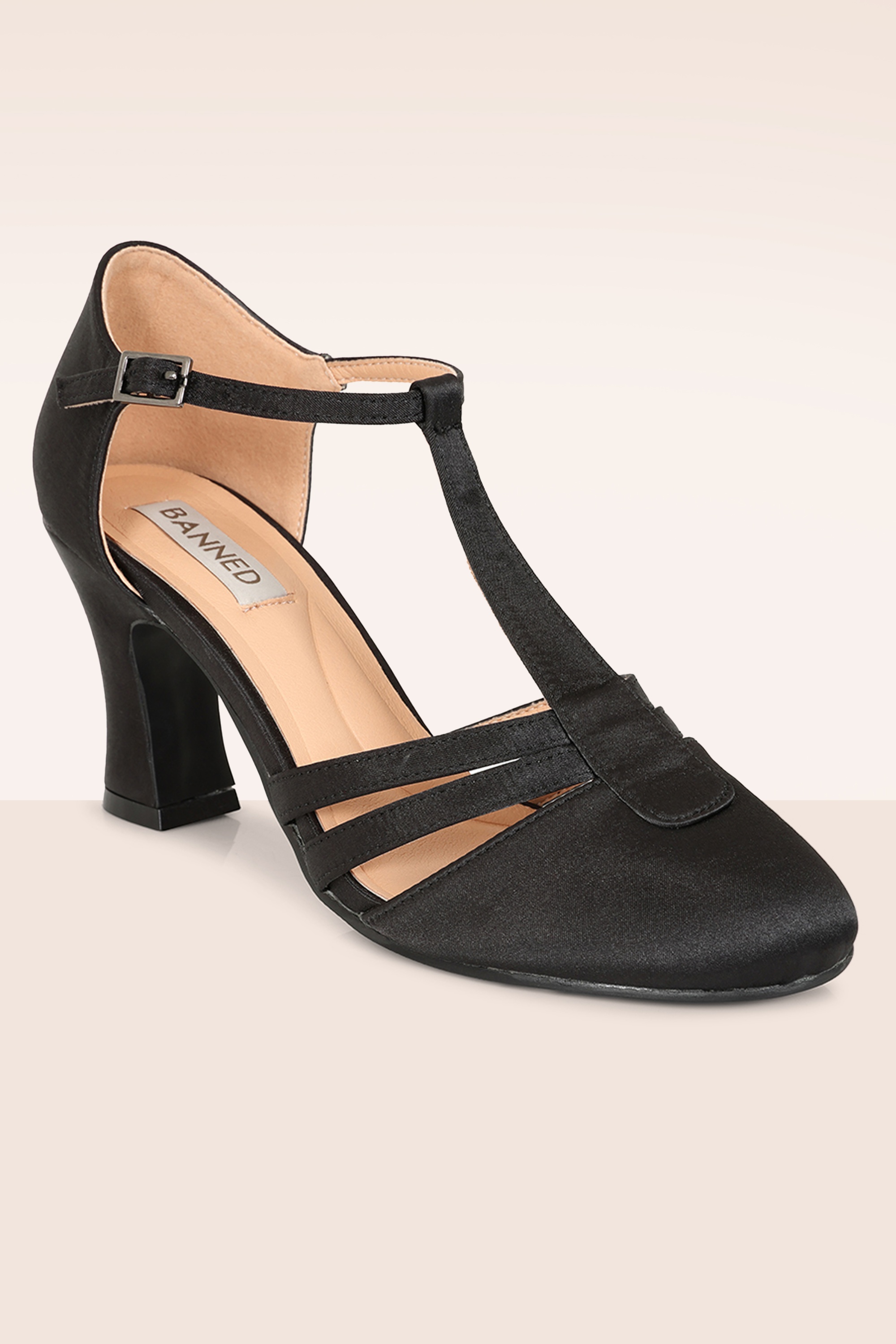 Banned Retro - Rosewood Charm pumps in zwart 2