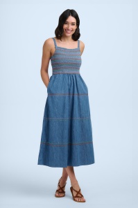 Sugarhill Brighton - Murren Shirred midi jurk in washed denimblauw