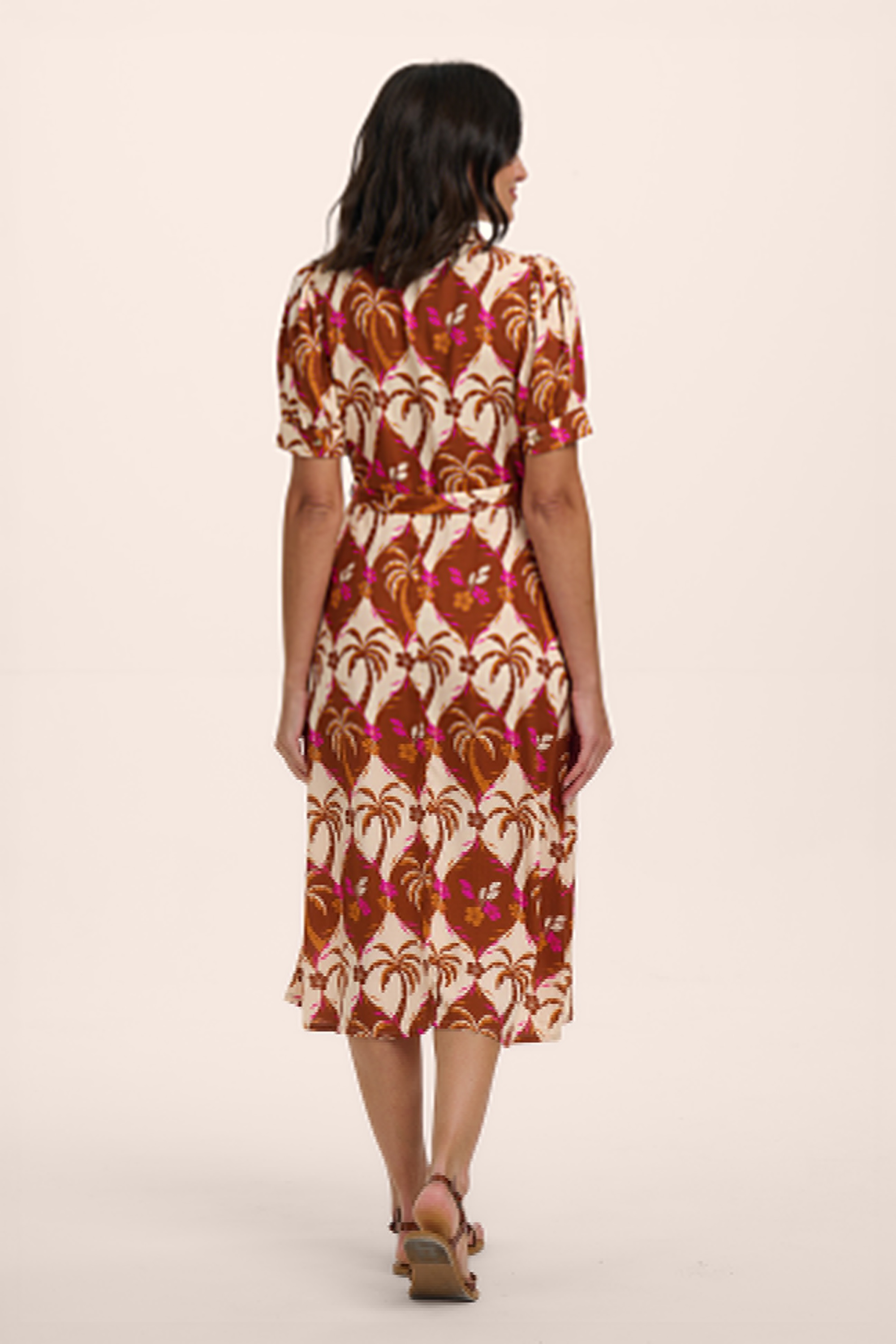 Sugarhill Brighton - Penelope Palmwaves midi shirt jurk in bruin 4