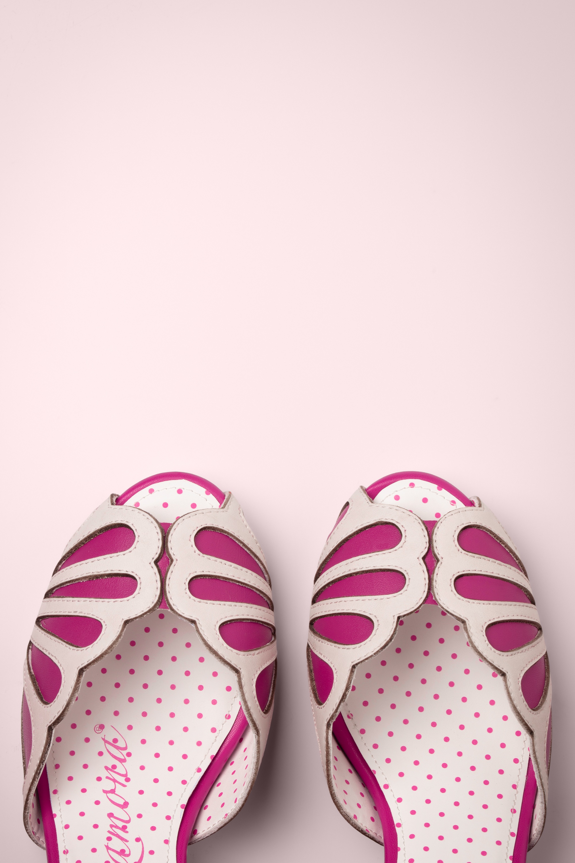 Lola Ramona - Ava Bold leren peeptoe pumps in roze en wit 5