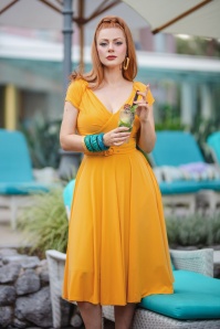 Glamour Bunny - Topvintage exclusive ~ Marilyn swing jurk in bumblebee geel