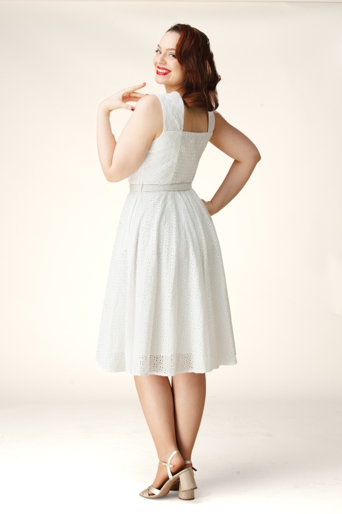 Topvintage Boutique Collection - Topvintage Exclusive ~ Gabriella broderie anglaise swing jurk in wit 3