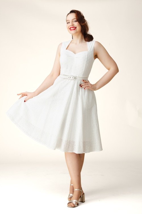 Topvintage Boutique Collection - Topvintage Exclusive ~ Gabriella broderie anglaise swing jurk in wit