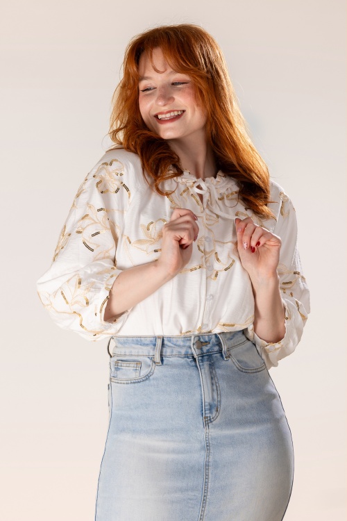 Smashed Lemon - Golden Sparkle Bloom geborduurde blouse in gebroken wit 2