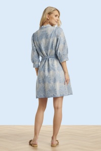 Smashed Lemon - Lina broderie anglaise jurk in lichtblauw en gebroken wit 3