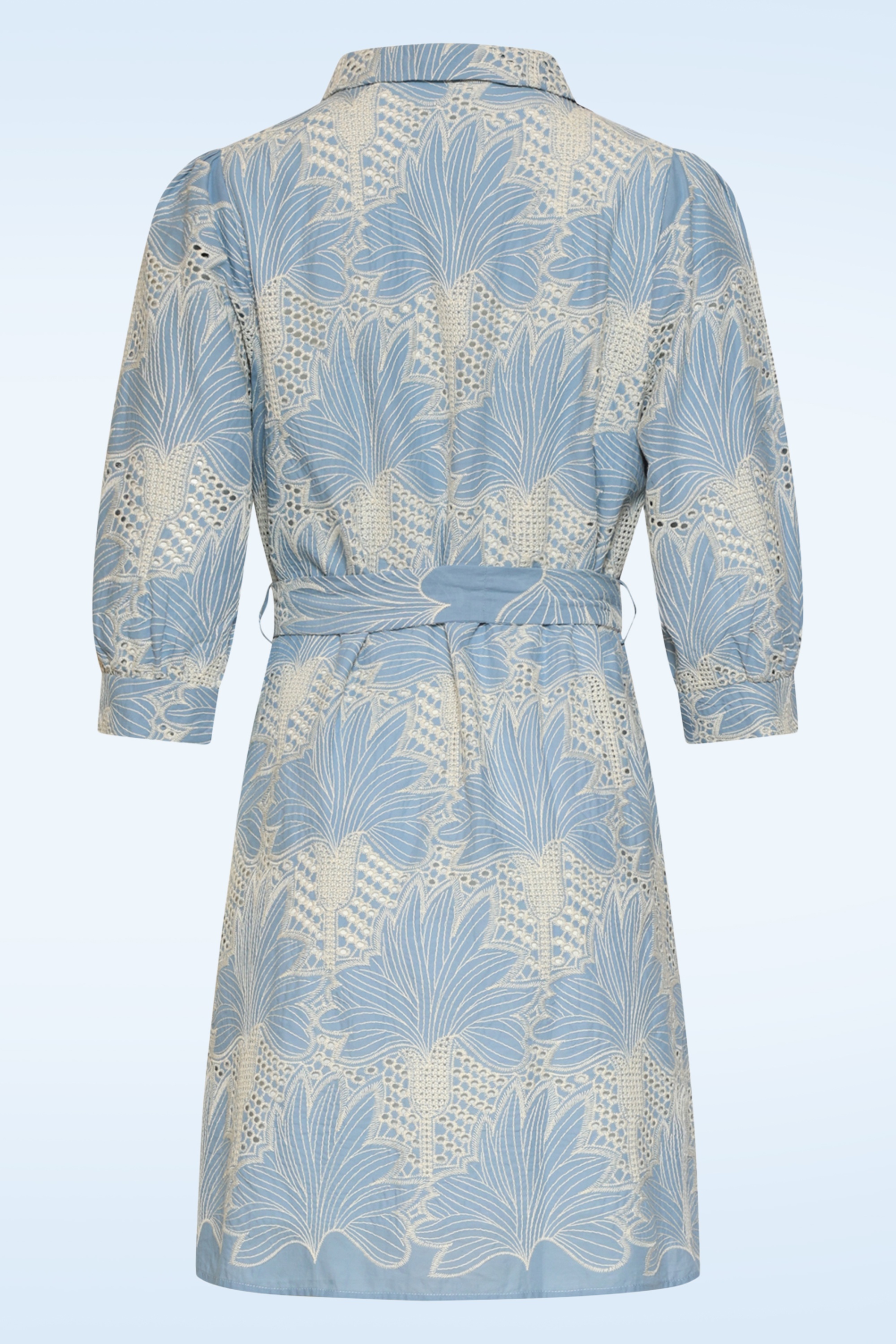 Smashed Lemon - Lina broderie anglaise jurk in lichtblauw en gebroken wit 4