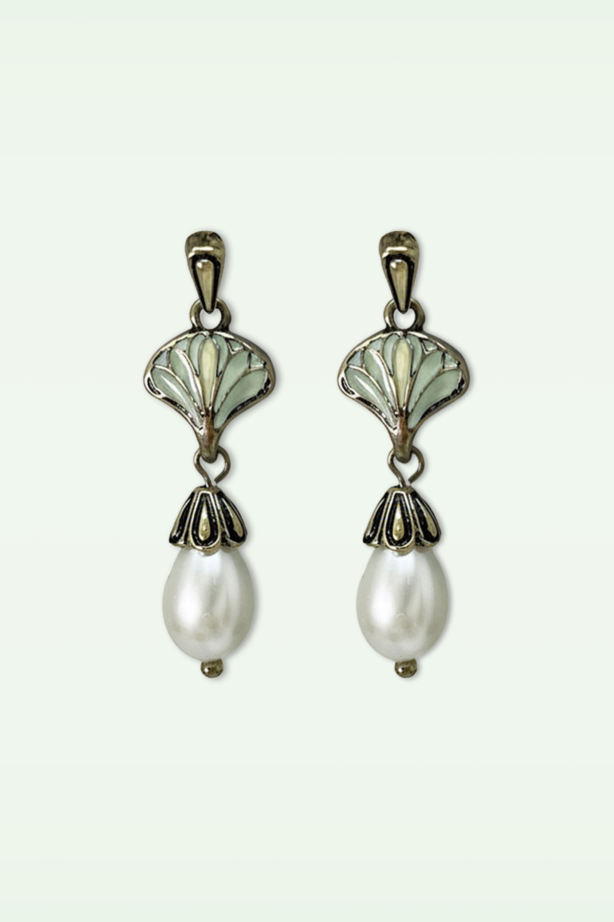 Lovely - Georgian Pearl oorbellen in goud 2