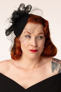 Banned Retro - Royal Bloom fascinator in zwart 2