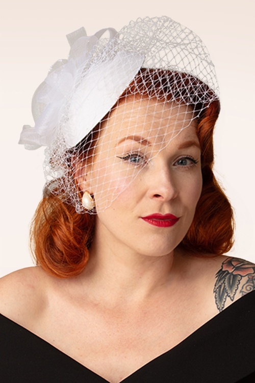 Banned Retro - Royal Bloom fascinator in wit 2