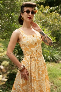 Vintage Chic for Topvintage - Topvintage exclusive ~ Kiana Tropical swing jurk in mosterdgeel