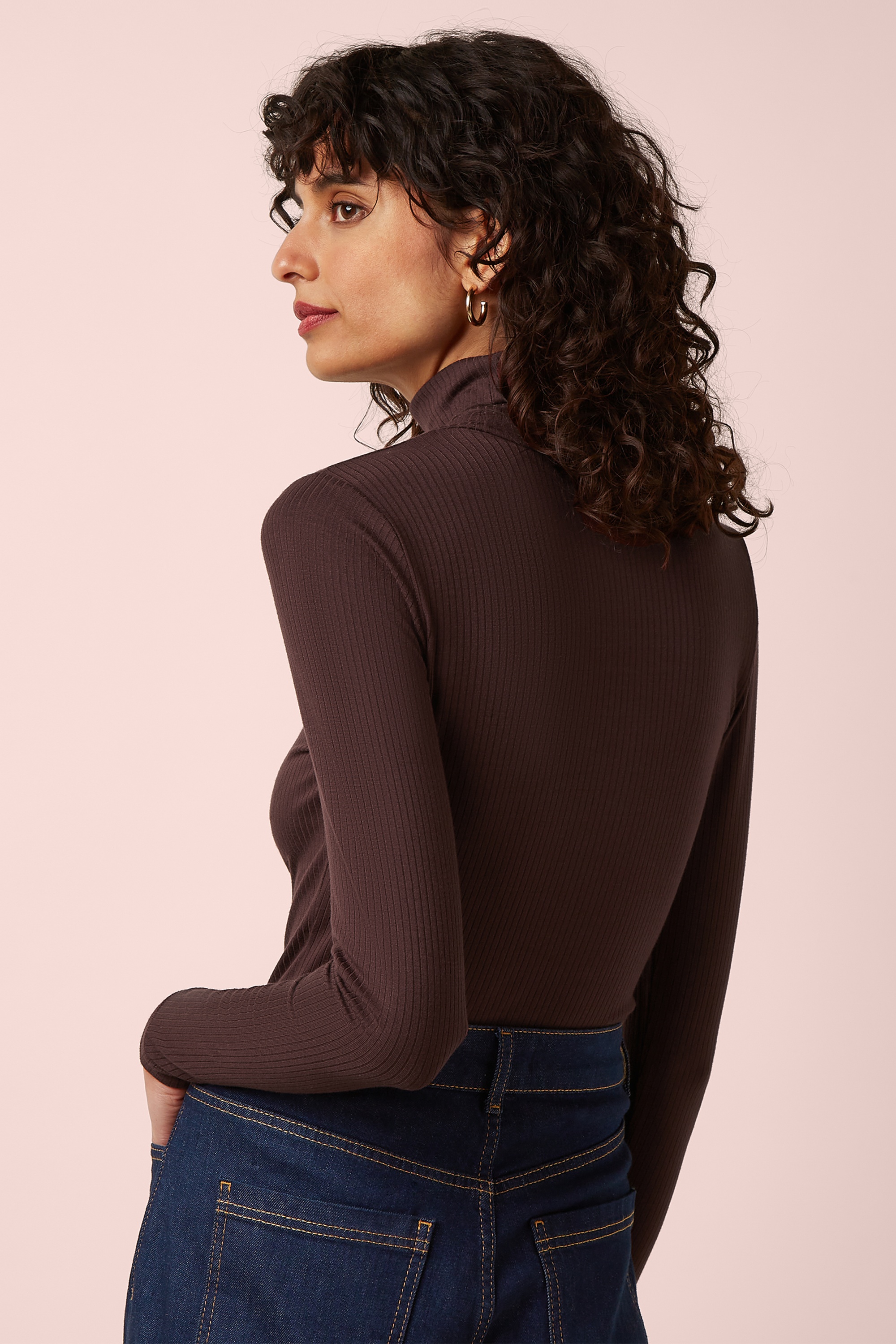 King Louie - Rollneck Uni Rib Top in Chocolate 2