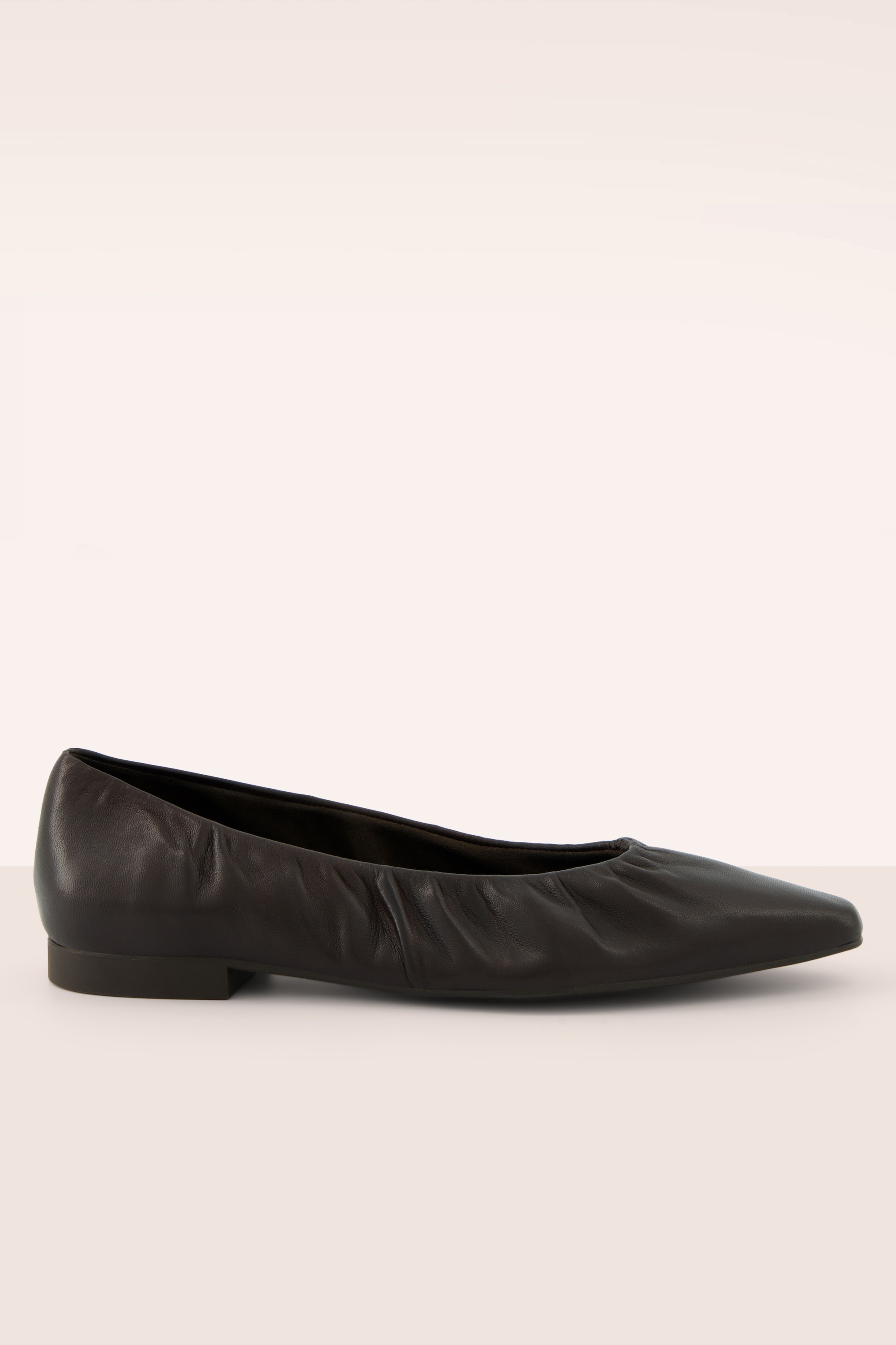 Paul Green - Charlotte Pointed flats van leder in donkerbruin