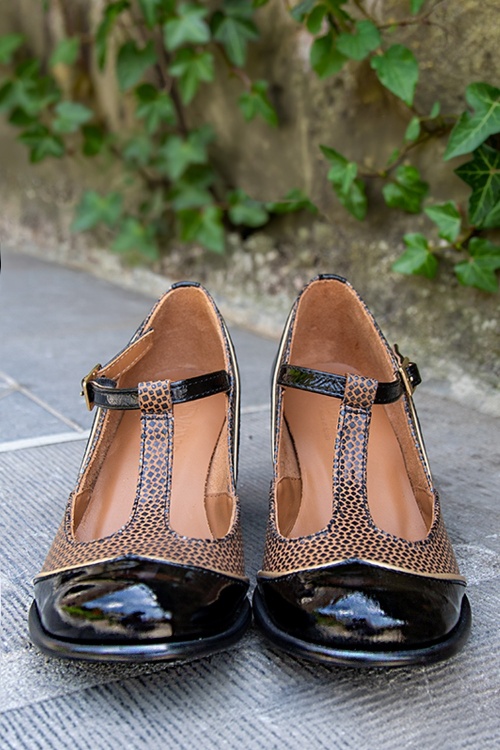Nemonic - Juliet T-strap Pumps in Black Patent 2