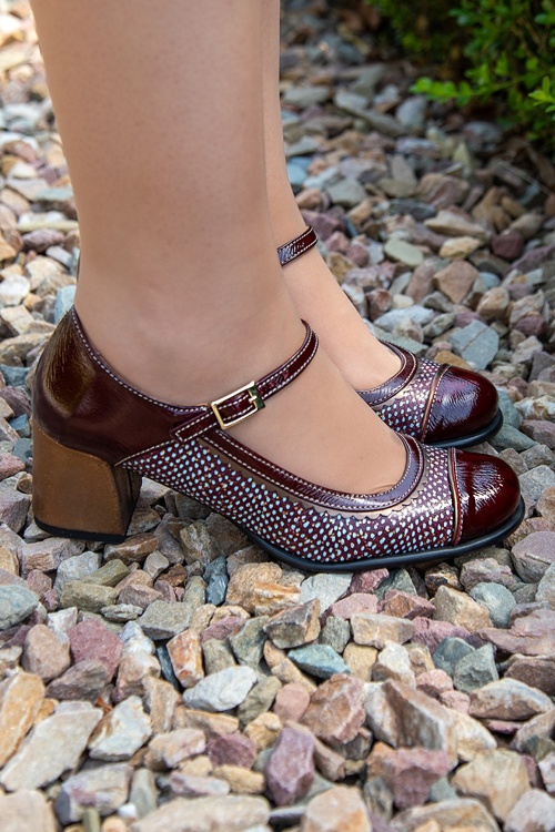 Nemonic - Juliet Mary Jane Spot Pumps in Burgundy 4