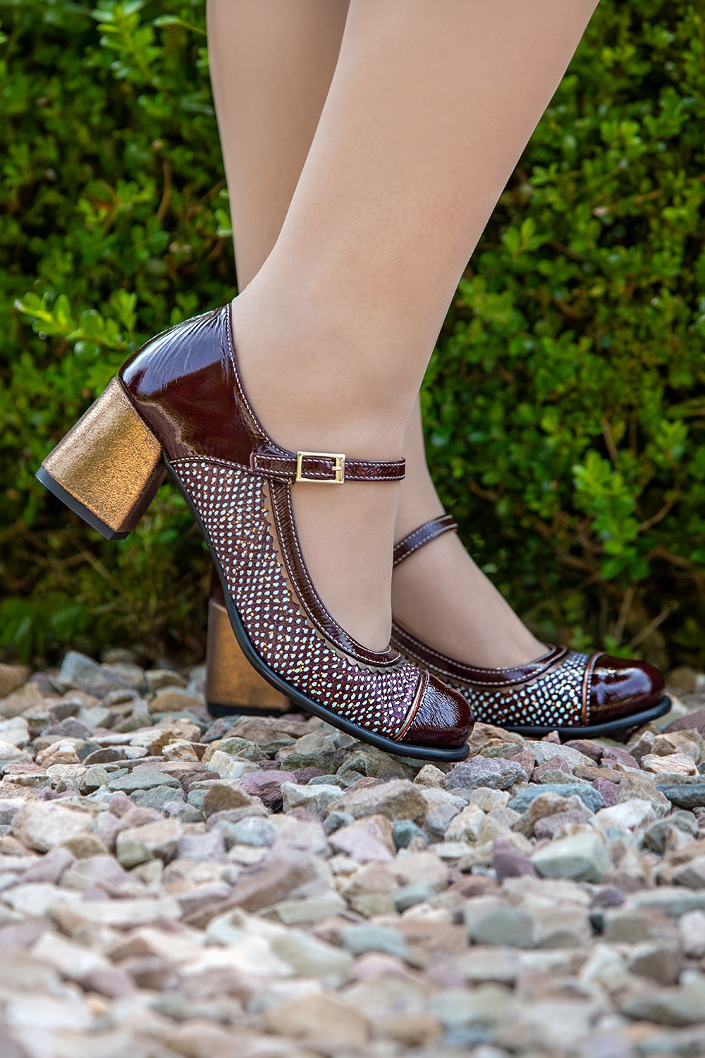 Nemonic - Juliet Mary Jane Spot Pumps in Burgundy