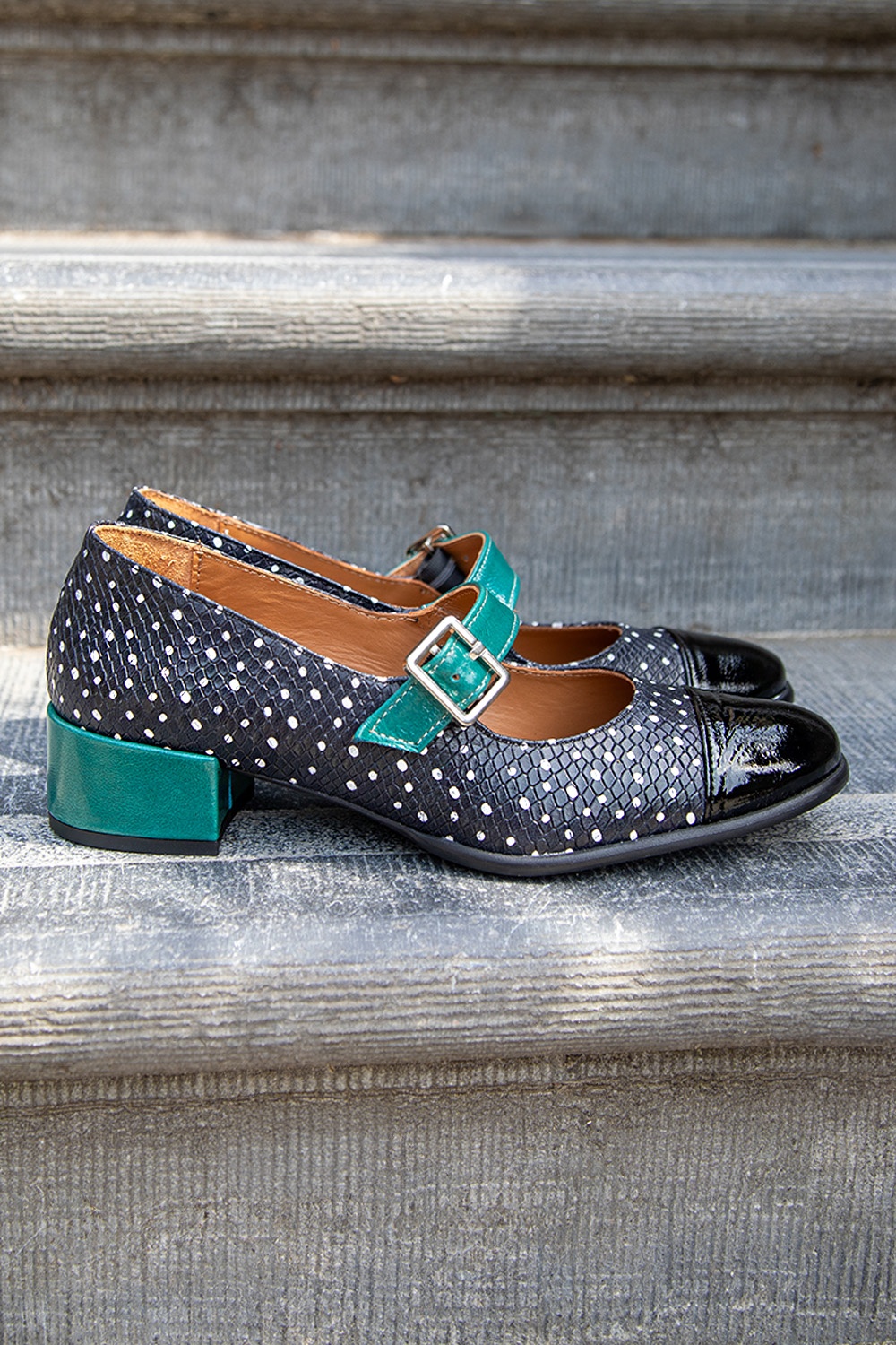 Nemonic - Julie Mary Jane Dotted Pumps in Black and Teal