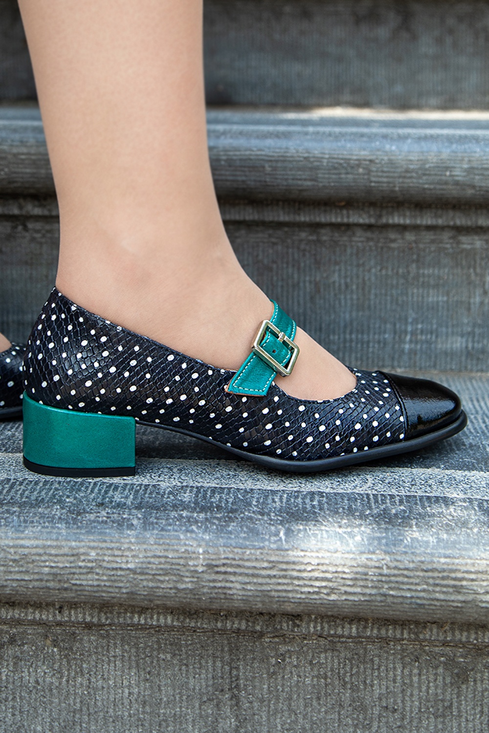 Nemonic - Julie Mary Jane Dotted Pumps in Black and Teal 4