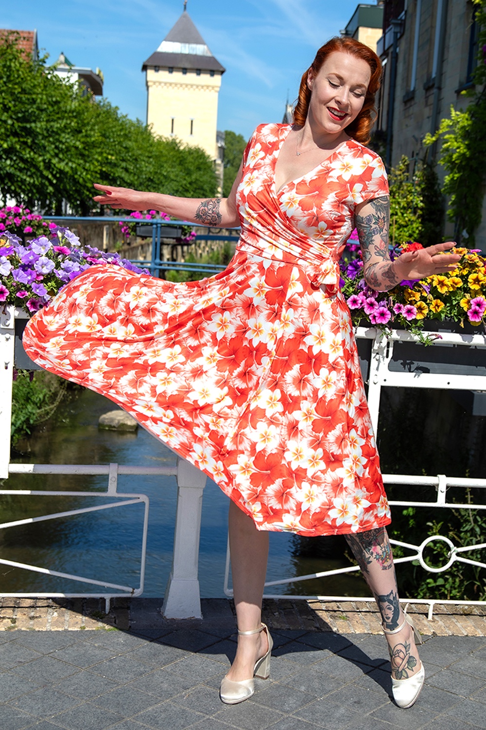 Vintage Chic for Topvintage - Exklusiv bei Topvintage ~ Layla Hibiscus Crossover-Kleid in Orange
