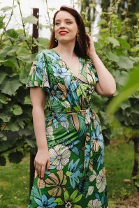 Vintage Chic for Topvintage - Topvintage Exclusive ~ Tammy Floral Maxi Dress in Green and Multi