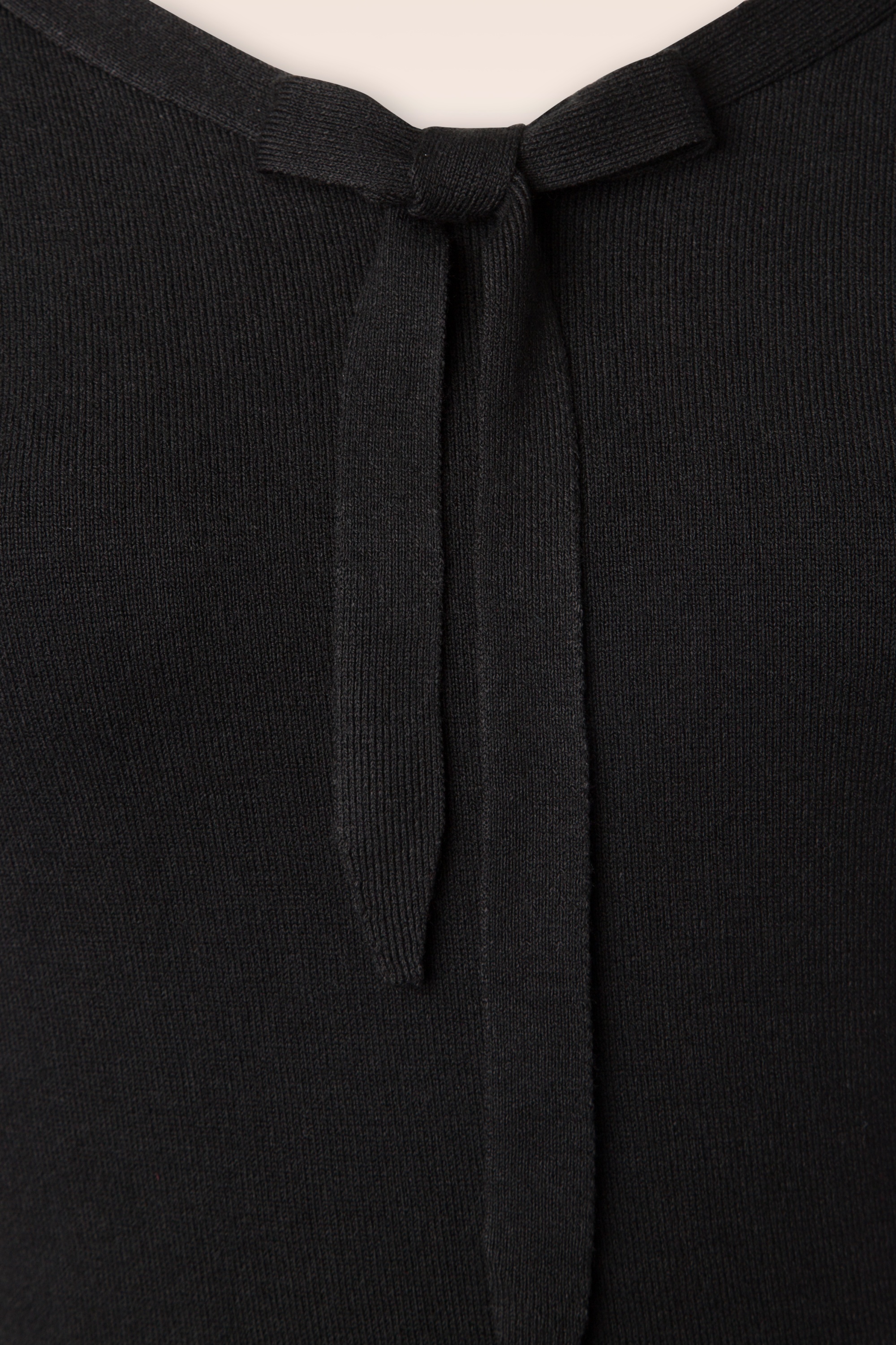 Banned Retro - Pretty Illusion Top in Black 3