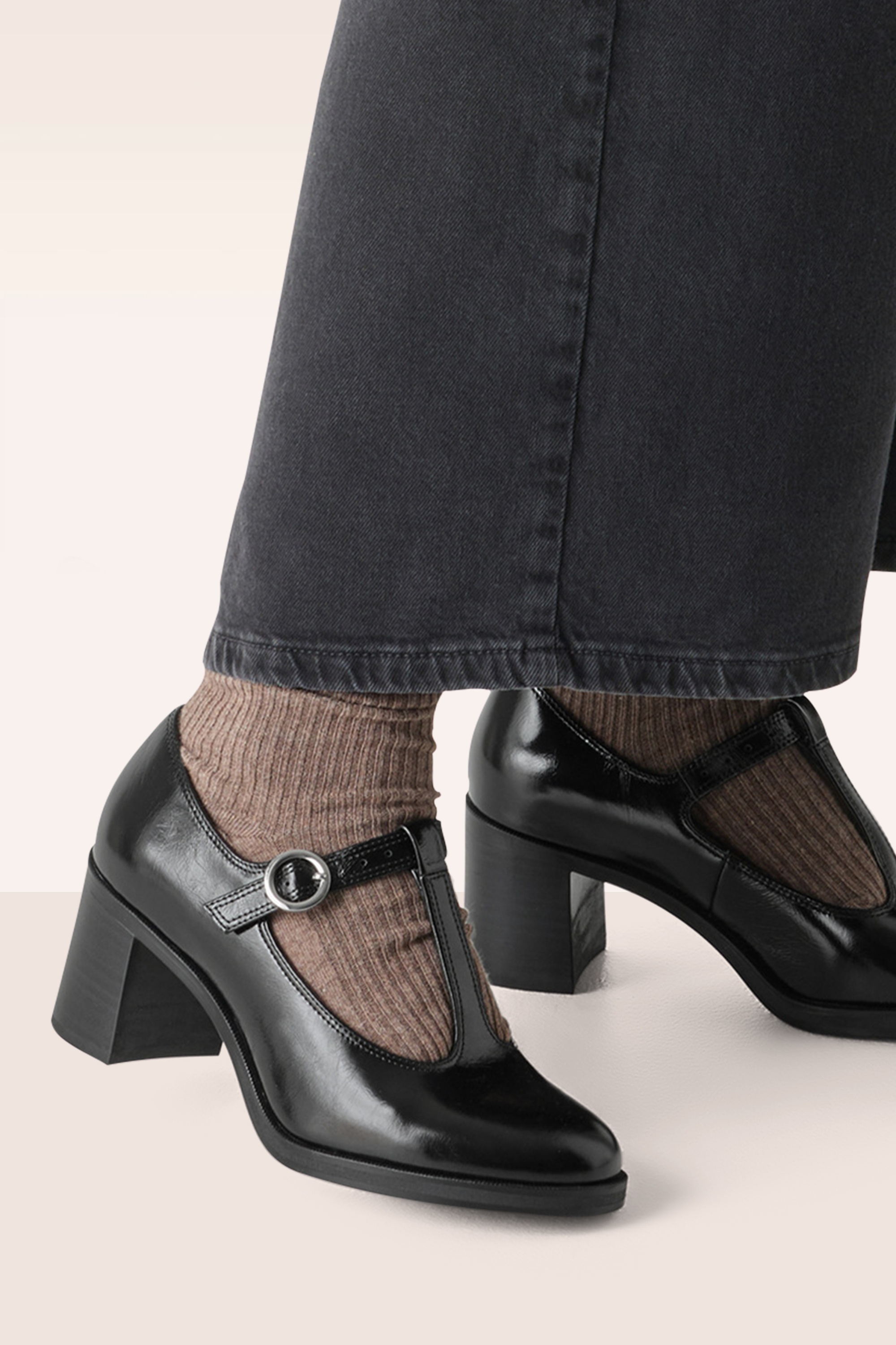 Tamaris - Francesca T-Strap Pumps in Black