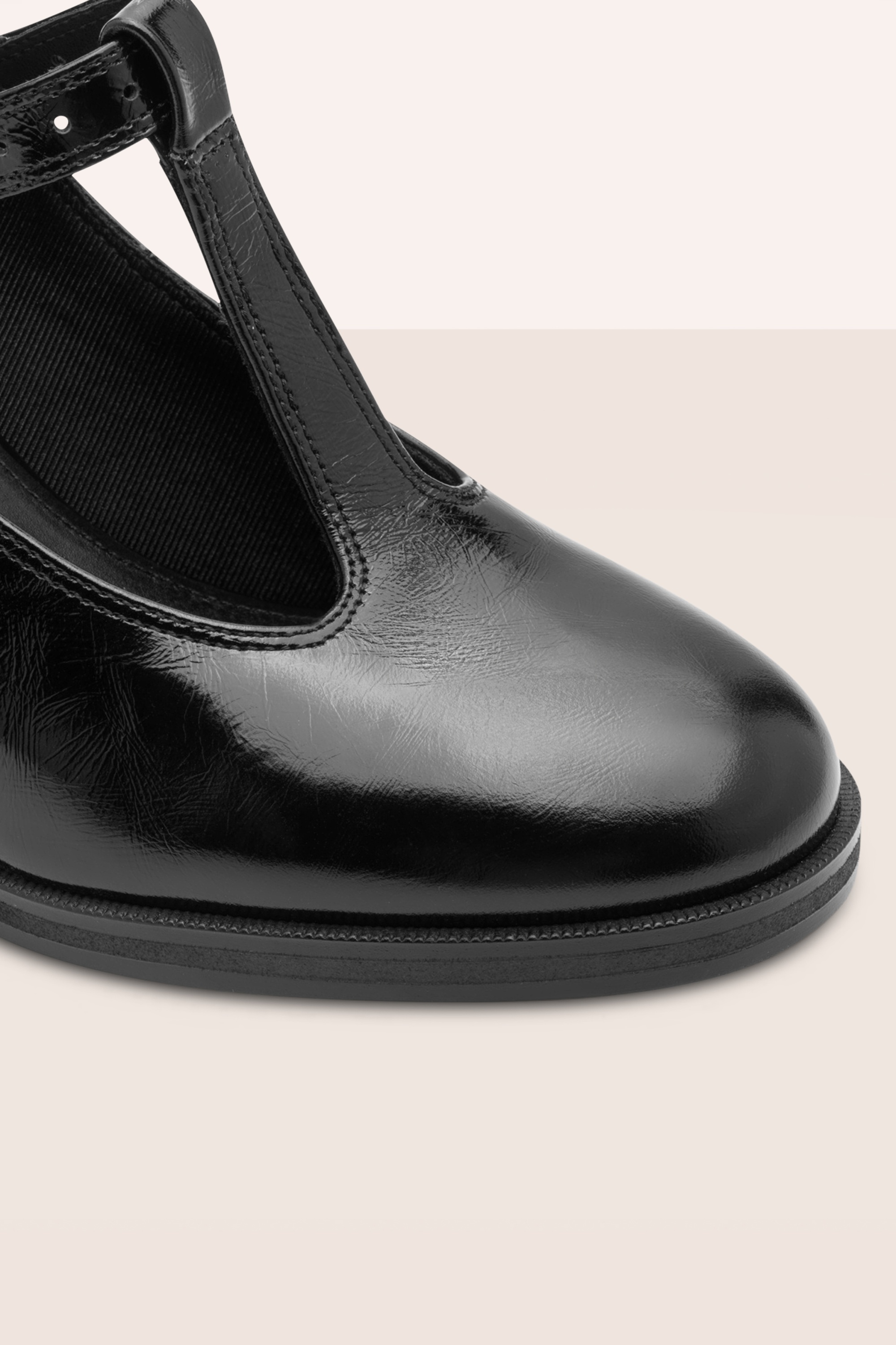 Tamaris - Francesca T-Strap Pumps in Black 4