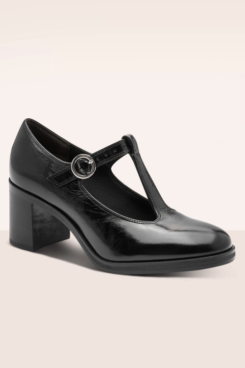Tamaris - Francesca T-Strap Pumps in Black 3