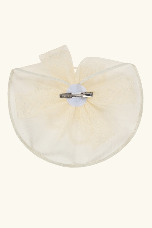 Banned Retro - Mayfair Muse Fascinator in Creme 4