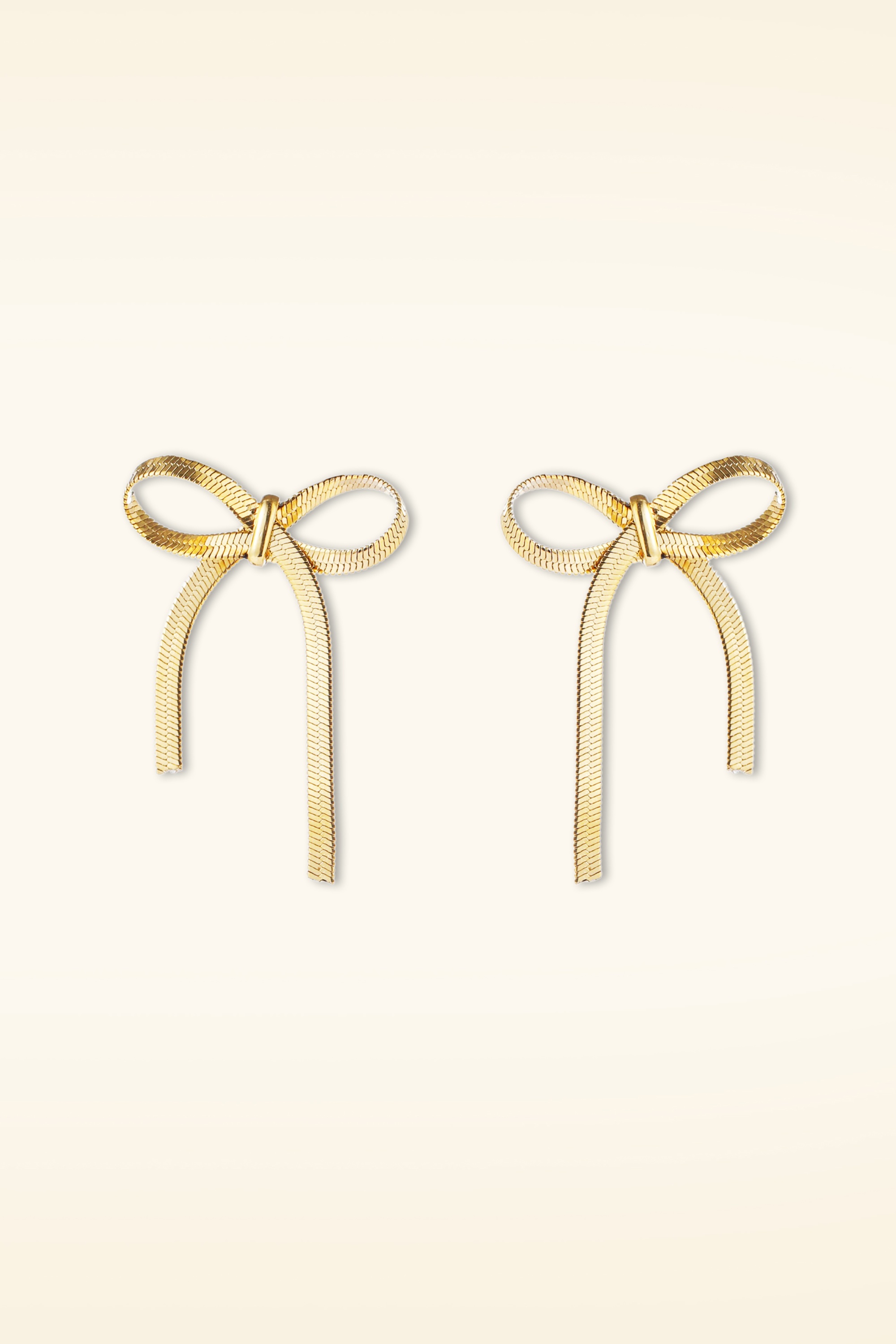 Day&Eve by Go Dutch Label - The Darling Bow oorbellen in goud 2
