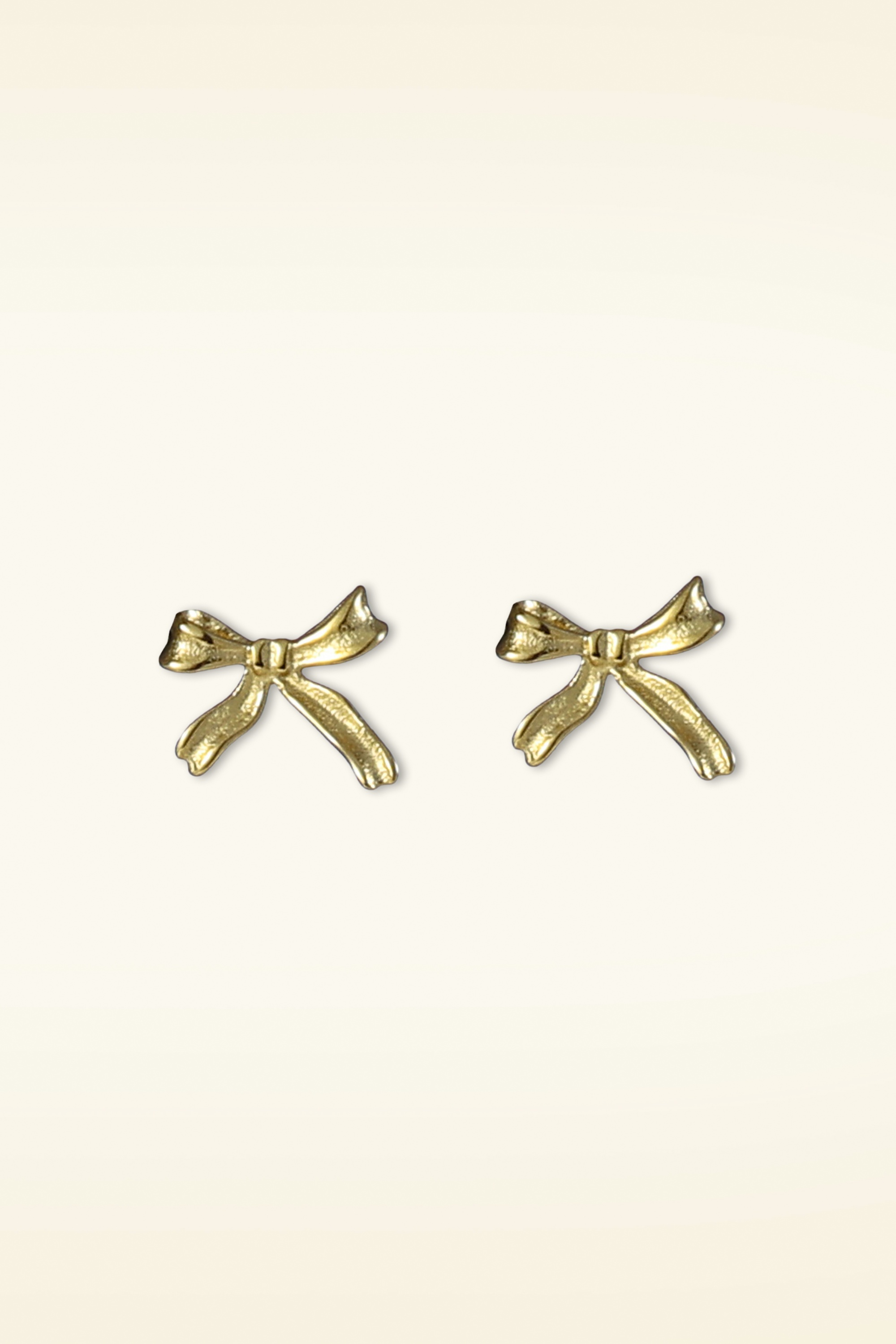 Day&Eve by Go Dutch Label - The Cute Bow Stud Earrings in Gold