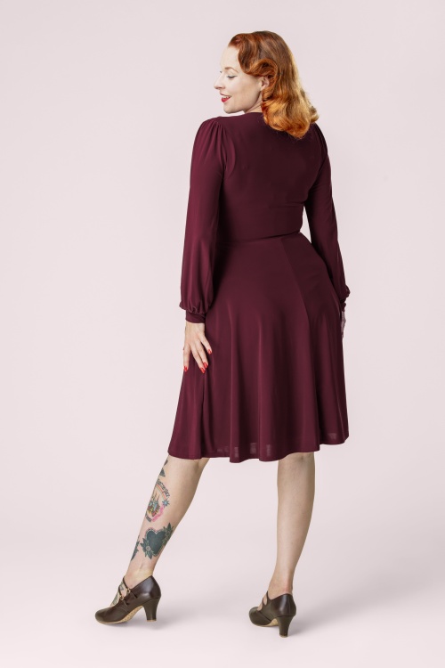 Vintage Chic for Topvintage - Topvintage exclusive ~ Chanti Slinky Swing Dress in Wine 3