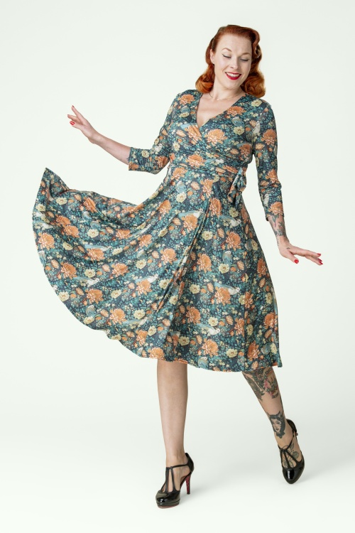 Vintage Chic for Topvintage - Topvintage exclusive ~ Aria Floral swing jurk in navy en oranje